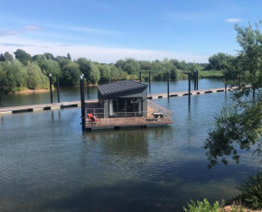 The Floating Home at Upton